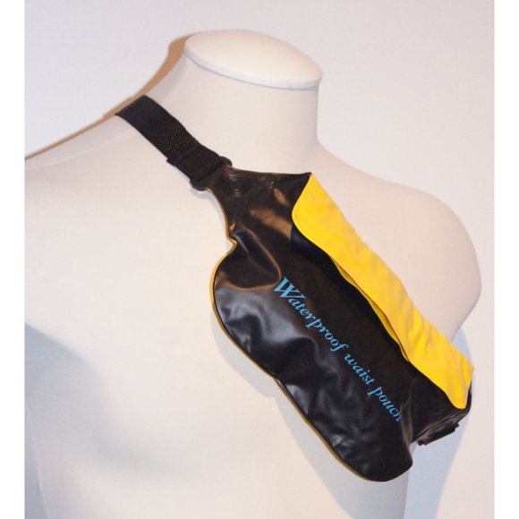 Waterproof Sling Bag - Picture 5 of 8